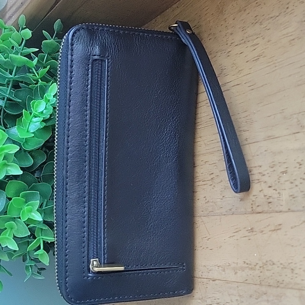 Fossil and Kate Spade Wallet Bundle - Picture 3 of 16